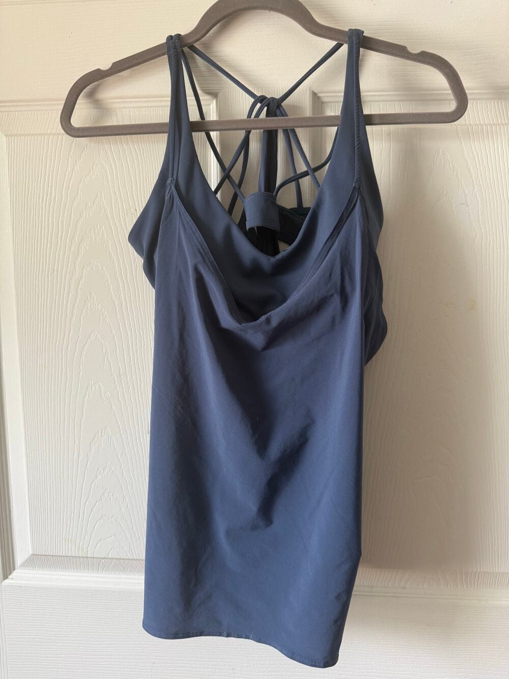 Athleta Navy Built-In Bra Strappy Open Back Yoga Tank Est Size L Athleisure